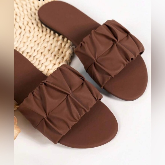 SHEIN Shoes - Women's Brown Ruched Slide Sandals NWOTs Euro size 43